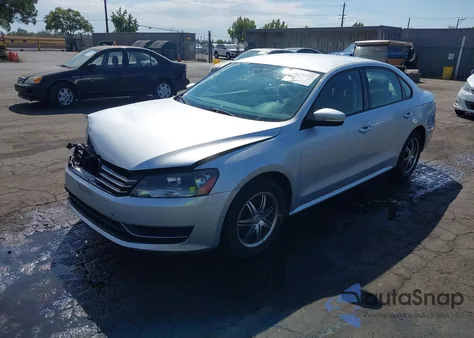 2012 Volkswagen Passat 2.5L S z USA, uszkodzony, nr VIN 1VWAP7A34CC078380